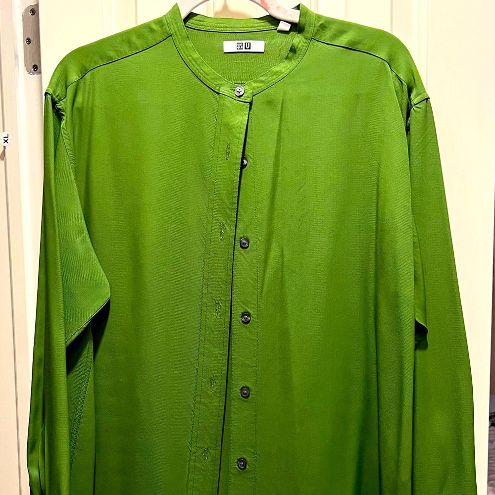Uniqlo bright green button down shirt